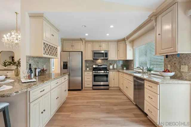 $1,275,000 | 11837 La Colina Road, San Diego, CA 92131