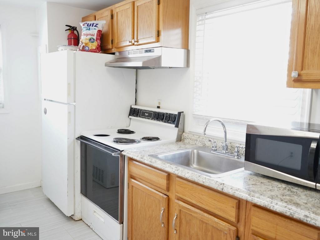 12826 Glynis Road Clinton, MD 20735 - Photo 23 of 47 2nd Kitchen