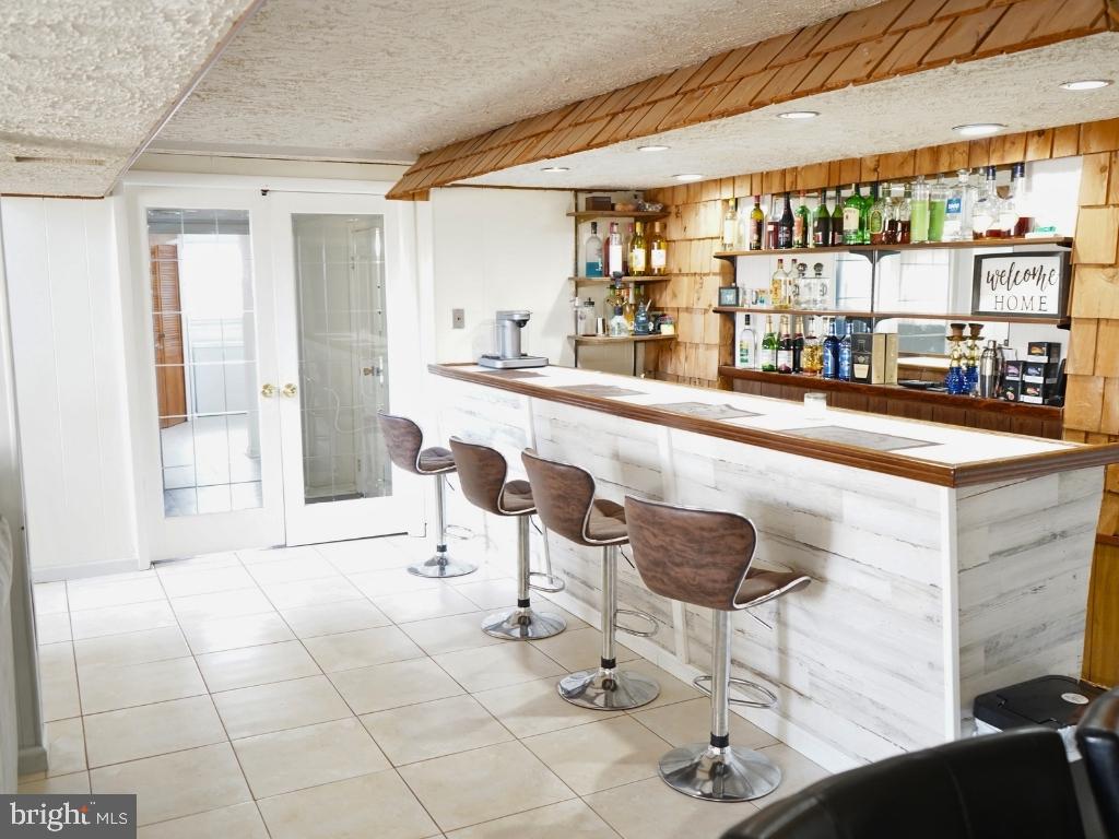 12826 Glynis Road Clinton, MD 20735 - Photo 24 of 47 Great Bar