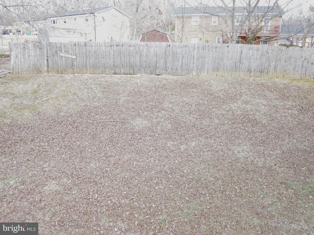 12826 Glynis Road Clinton, MD 20735 - Photo 31 of 47 Huge Yard