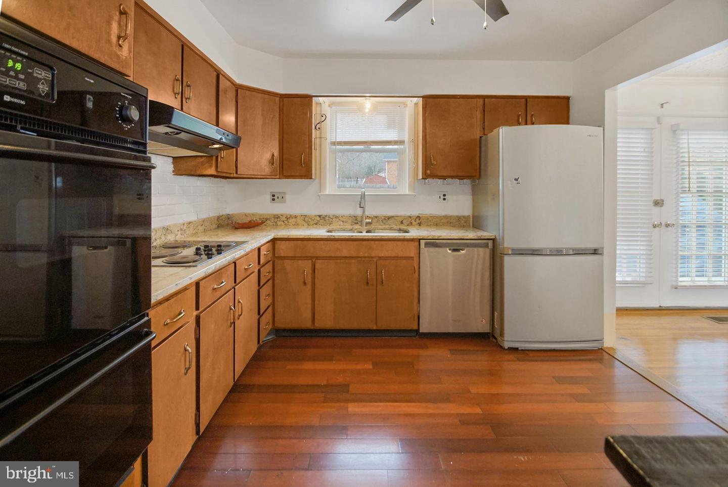 12826 Glynis Road Clinton, MD 20735 - Photo 44 of 47 Kitchen