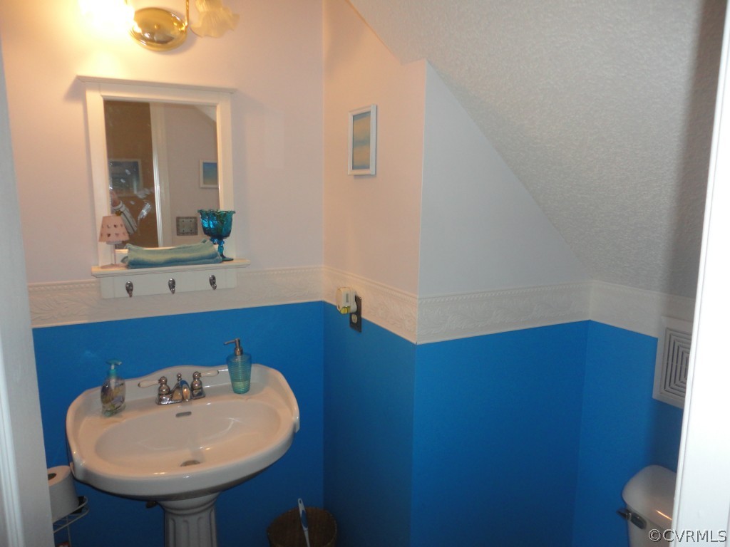 8797 Hines Road Disputanta, VA 23842 - Photo 7 of 19 Gallery Image 7