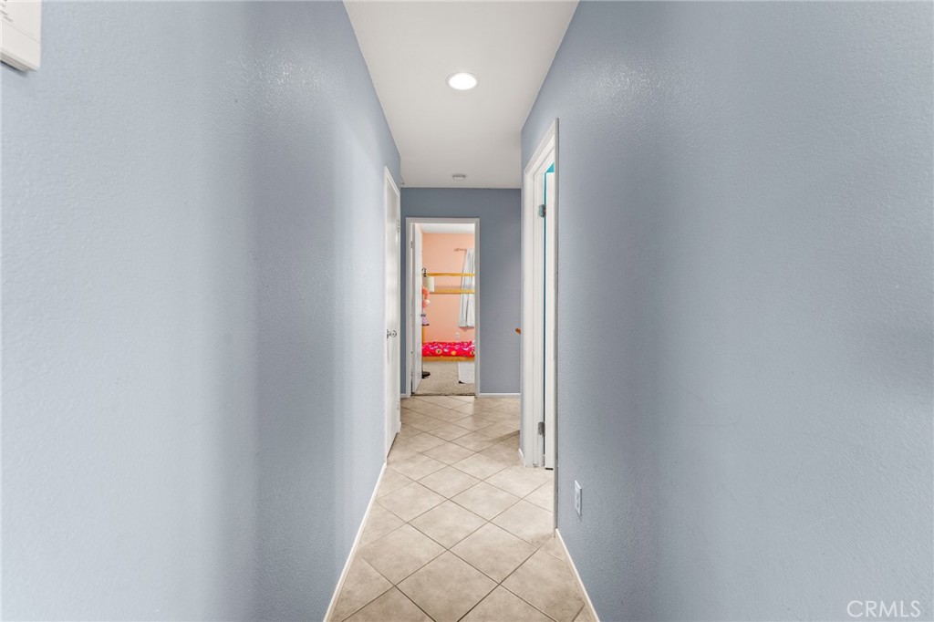 533 Heidi Circle Beaumont, CA 92223 - Photo 13 of 37 a view of an entryway