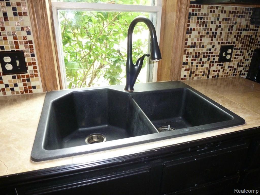 201 Pine Street Rochester, MI 48307 - Photo 22 of 42 201 PINE KITCHEN SINK.jpg