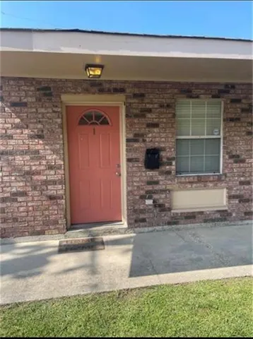 $1,200 | 627 Alvar Street, Unit 2, New Orleans, LA 70117