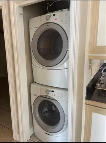 $1,200 | 627 Alvar Street, Unit 2, New Orleans, LA 70117