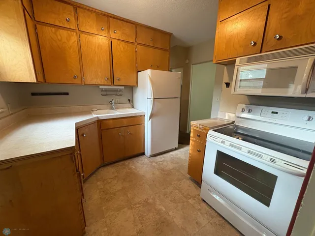 $219,500 | 1402 4th Street South, Moorhead, MN 56560