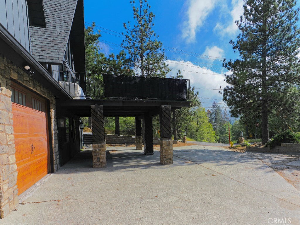 28596 North Bay Road Lake Arrowhead, CA 92352 - Photo 3 of 69