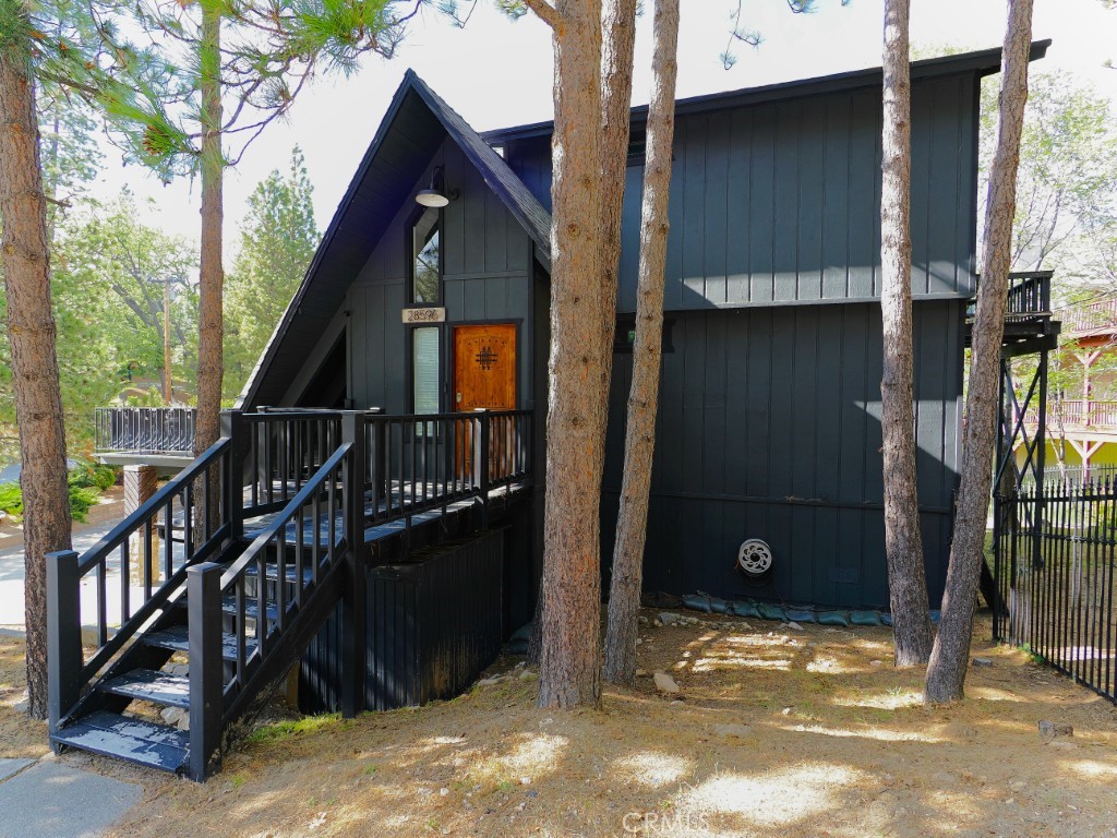 28596 North Bay Road Lake Arrowhead, CA 92352 - Photo 6 of 69