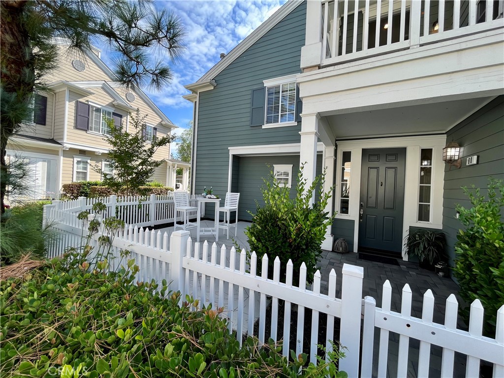 60 Strawflower Street Ladera Ranch, CA 92694 - Photo 4 of 22 a view of a house with backyard and porch