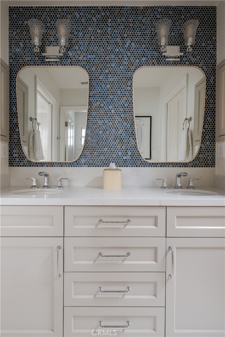 2001 Agnes Road Manhattan Beach, CA 90266 - Photo 19 of 22