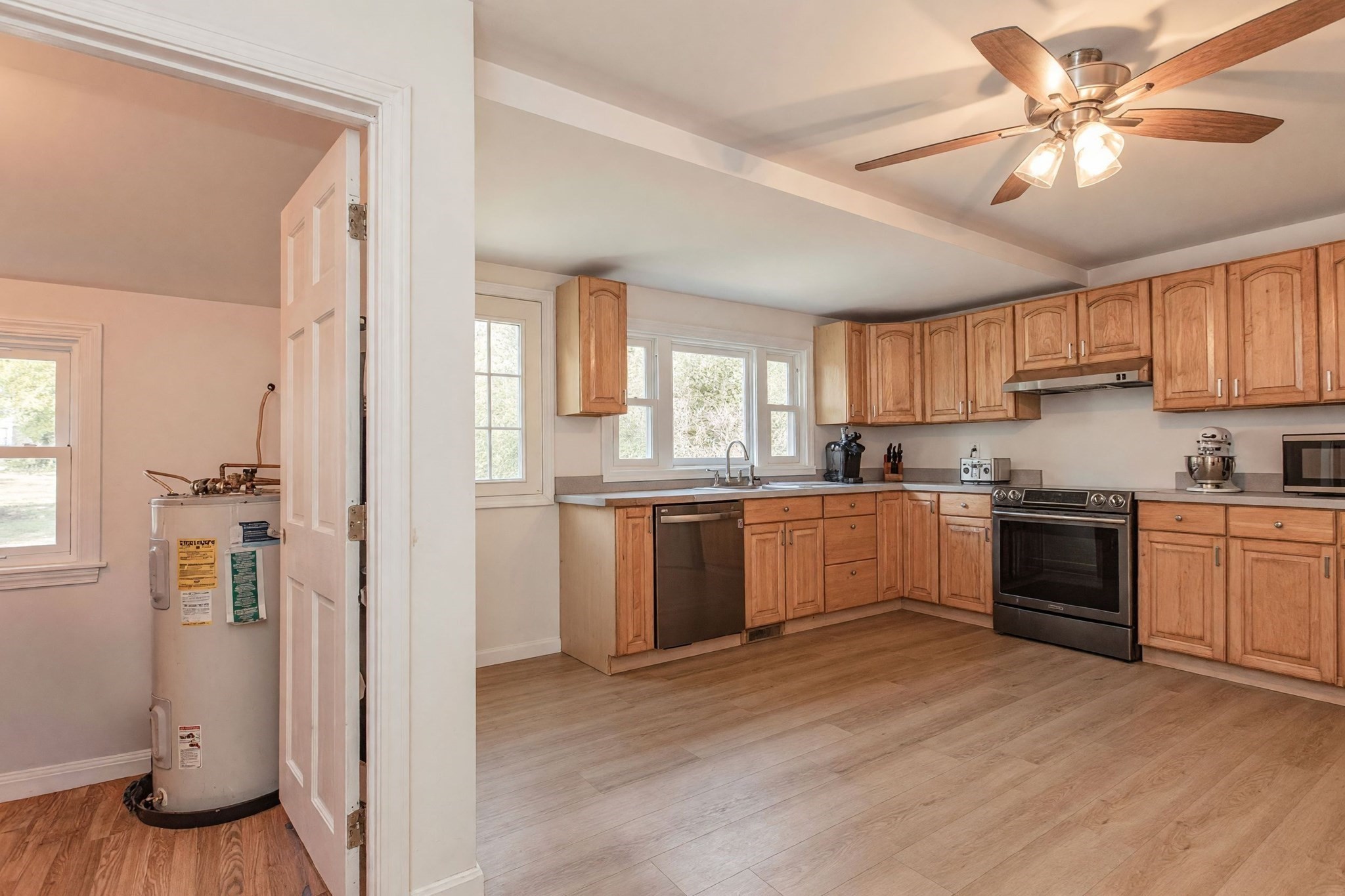 76 Roberts Road Bridgewater, MA 02324 - Photo 6 of 26 Gallery Image 6