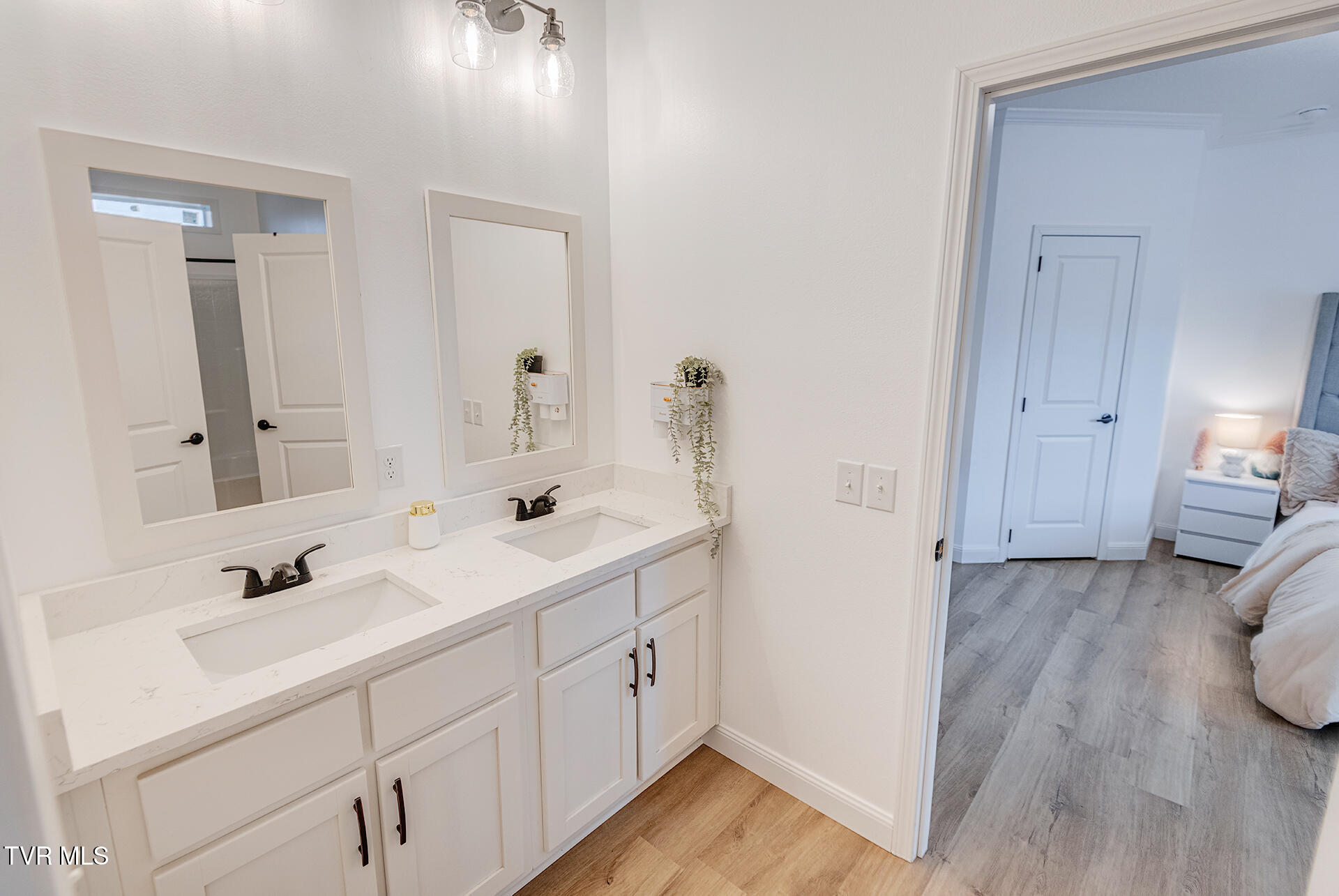 4510 Poplar Springs Road Greeneville, TN 37743 - Photo 36 of 57 D-Neas-4510-Poplar-Springs-Interior-3812