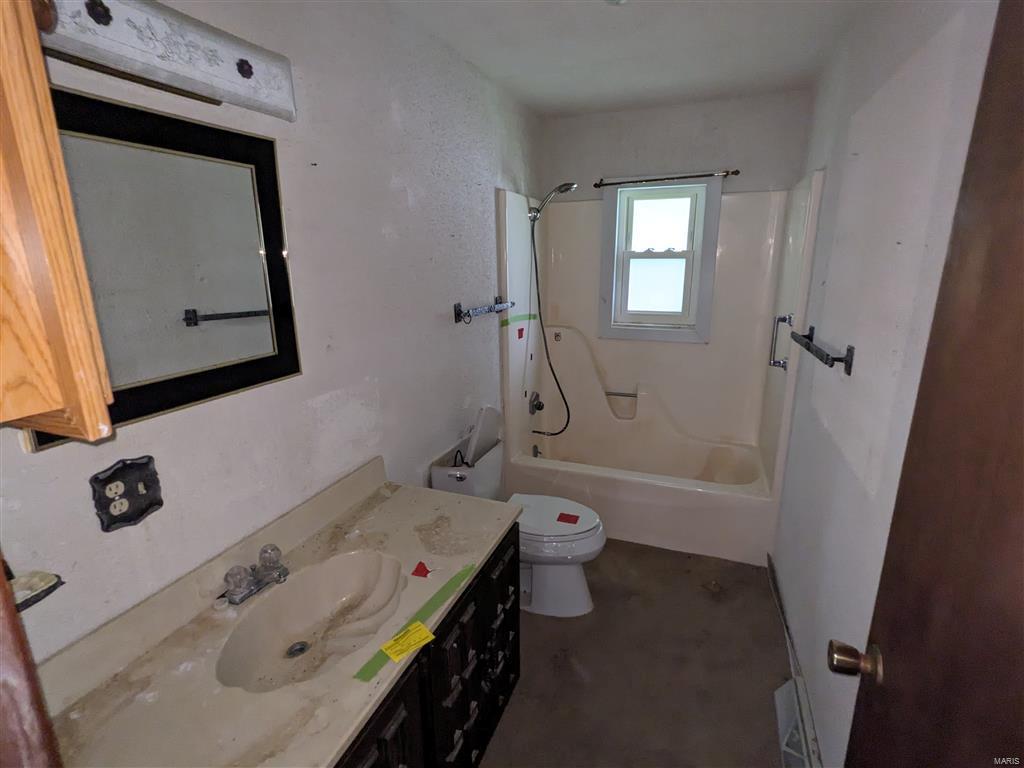 8331 Old Lebanon Troy Road Troy, IL 62294 - Photo 11 of 21