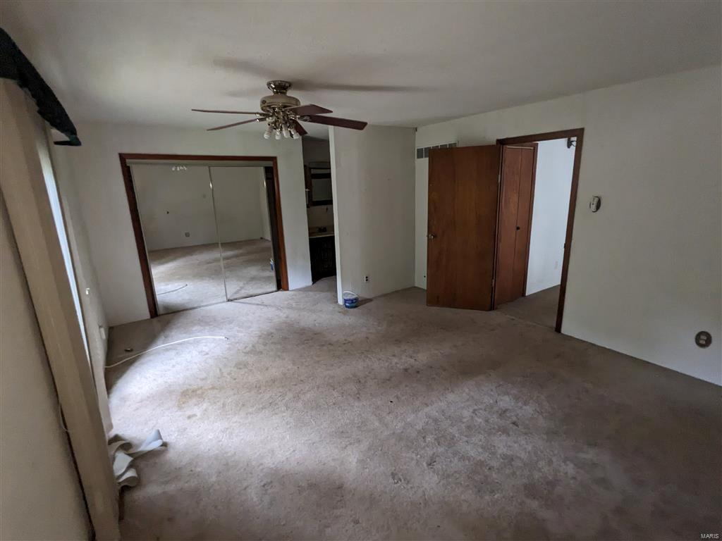 8331 Old Lebanon Troy Road Troy, IL 62294 - Photo 15 of 21