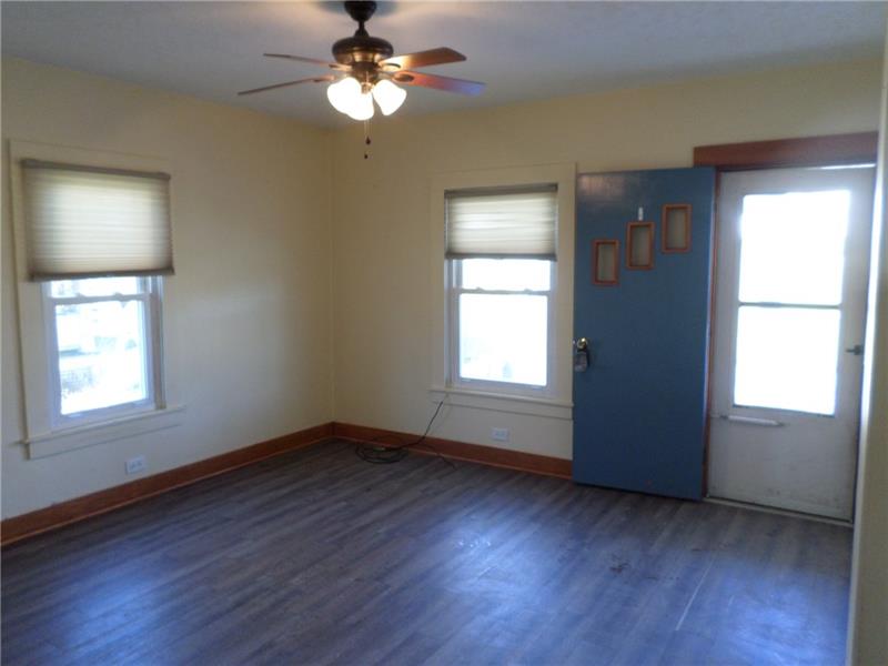 115 Oak Forest Road Brave, PA 15316 - Photo 7 of 21