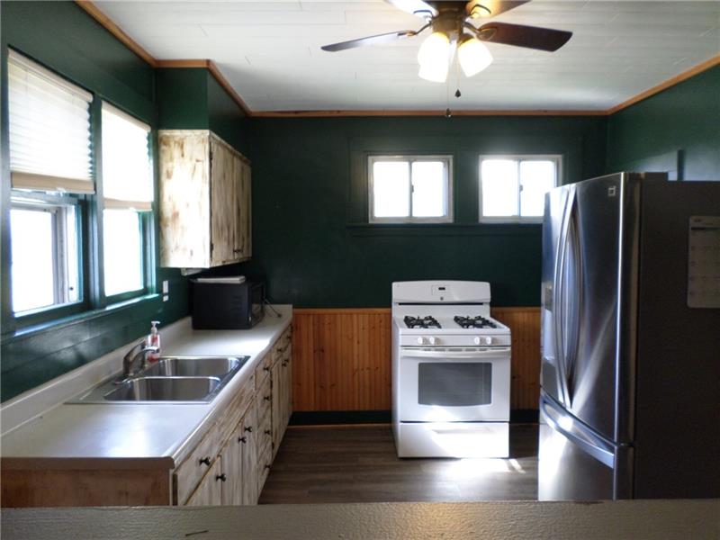 115 Oak Forest Road Brave, PA 15316 - Photo 8 of 21