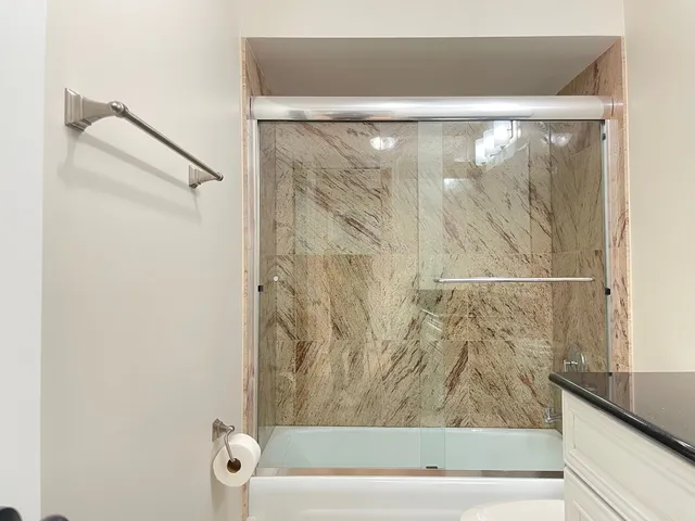 $219,000 | 1258 Brown Street, Unit 302, Des Plaines, IL 60016