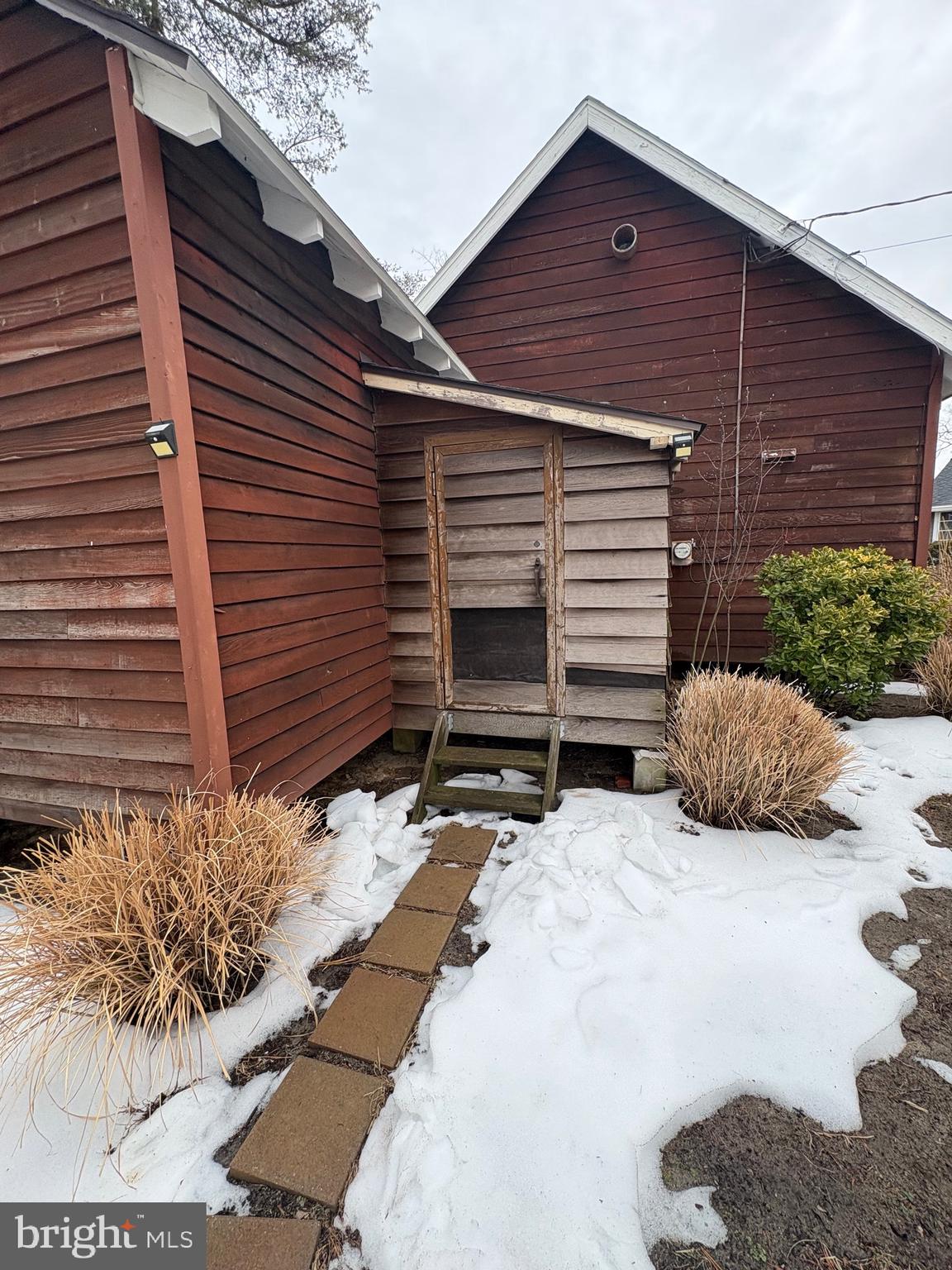 132 Club Road Pasadena, MD 21122 - Photo 10 of 29 Outside shed.