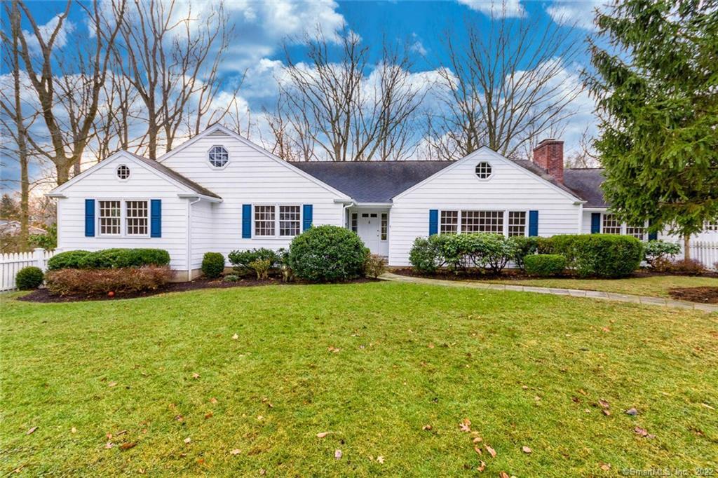 7 Parsons Walk Darien, CT 06820 - Photo 1 of 1 Front
