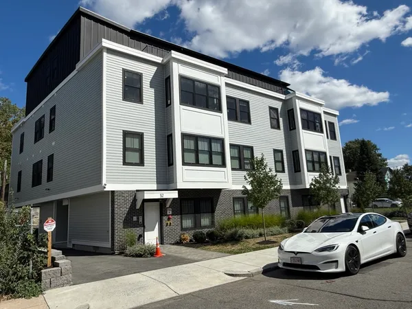 $610,000 | 52 Withington Street, Unit 7, Boston, MA 02124