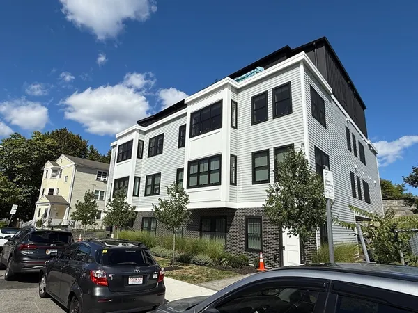 $610,000 | 52 Withington Street, Unit 7, Boston, MA 02124