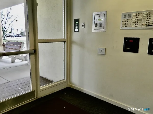 $1,950 | 75 Washington Avenue, Unit 2317, Hamden, CT 06518