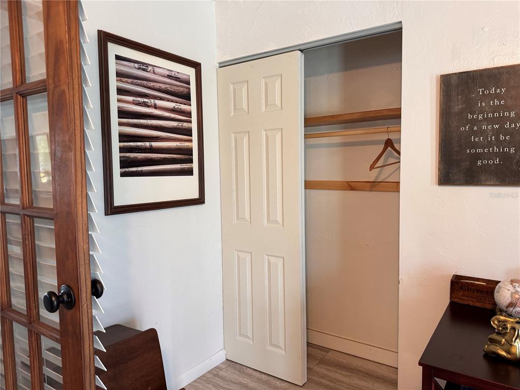 3236 South Lockwood Ridge Road Sarasota, FL 34239 - Photo 18 of 59 Gallery Image 18
