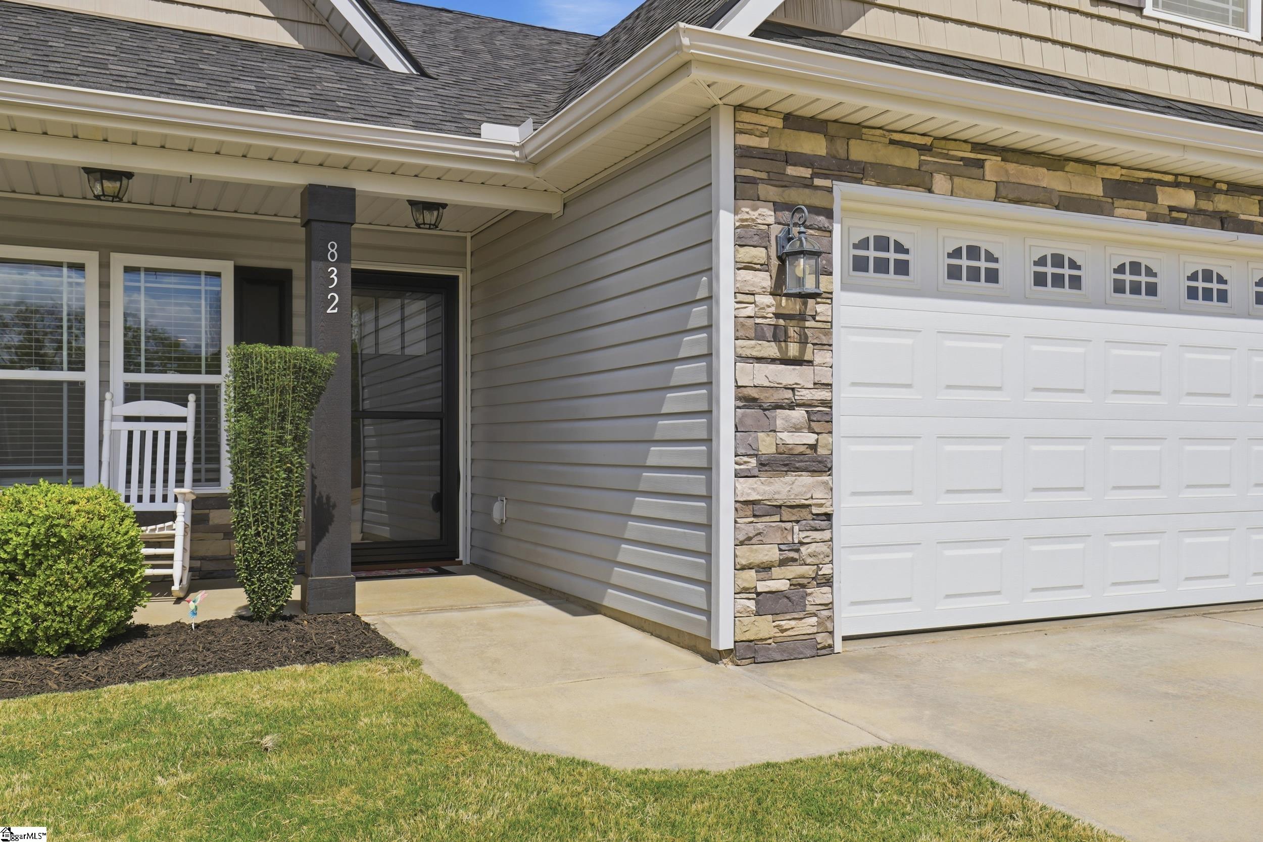 832 Brennan Way Lyman, SC 29365 - Photo 2 of 25