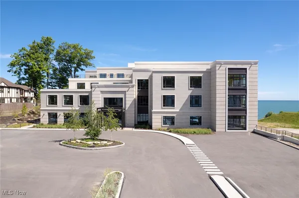 $1,049,900 | 22700 Lake Road, Unit 406, Rocky River, OH 44116