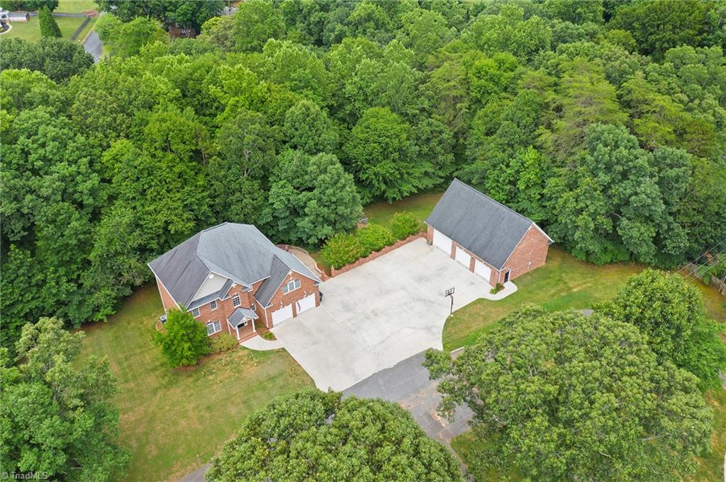 5651 Farmstead Road Pfafftown, NC 27040 - Photo 3 of 50 Gallery Image 3