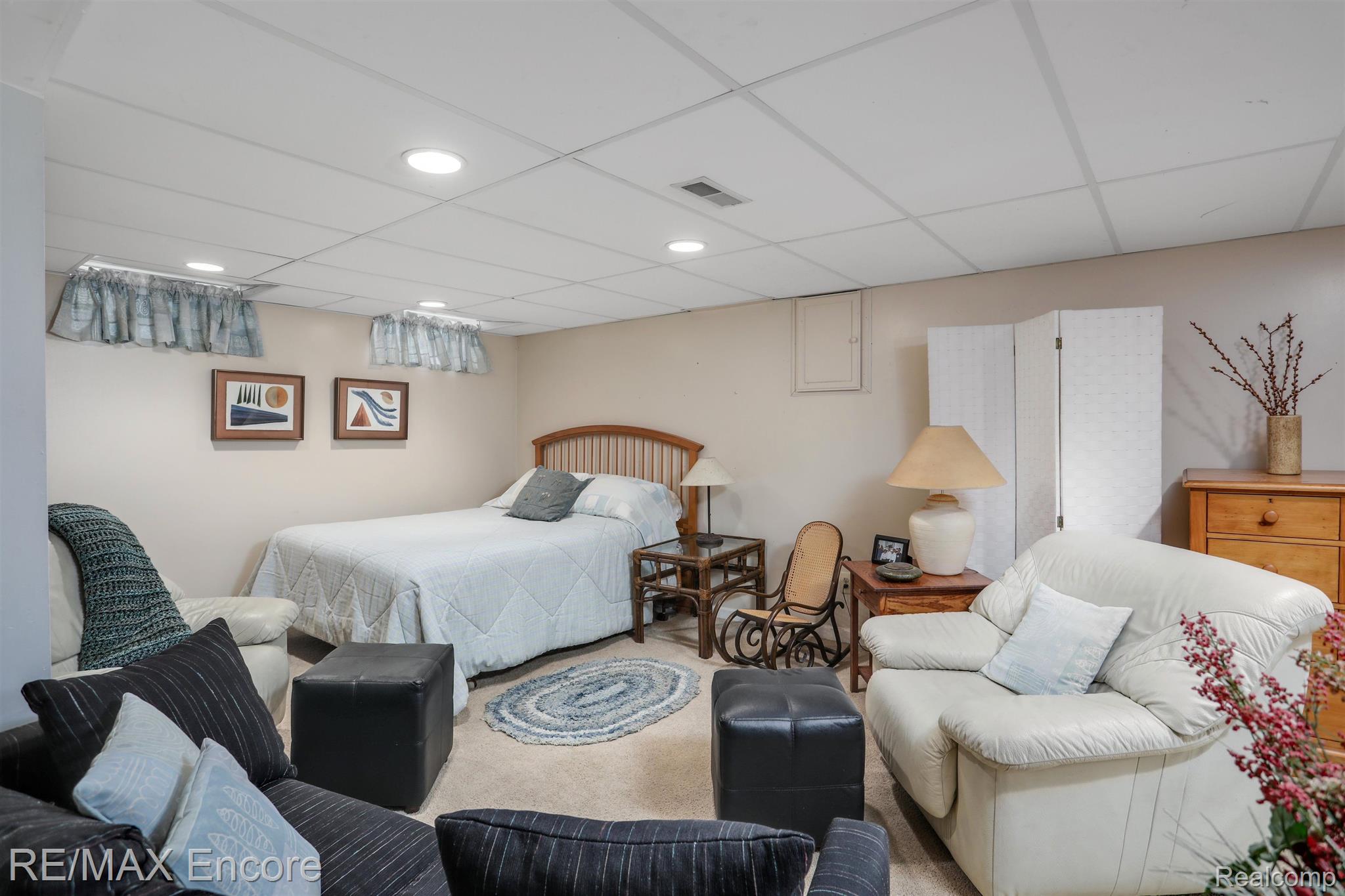 2350 Manchester Road Birmingham, MI 48009 - Photo 28 of 36 Gallery Image 28
