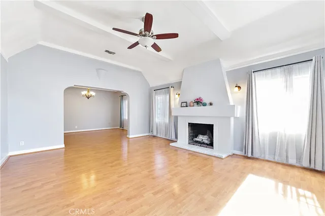 $4,500 | 912 North Howard Street, Glendale, CA 91207