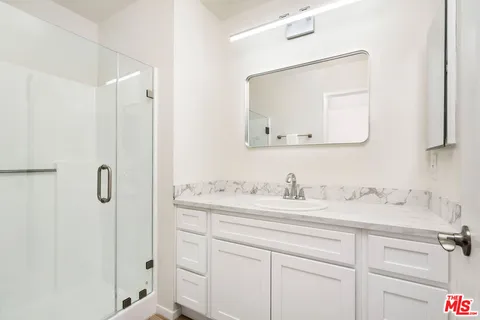 $460,000 | 18129 Erik Court, Unit 328, Canyon Country, CA 91387