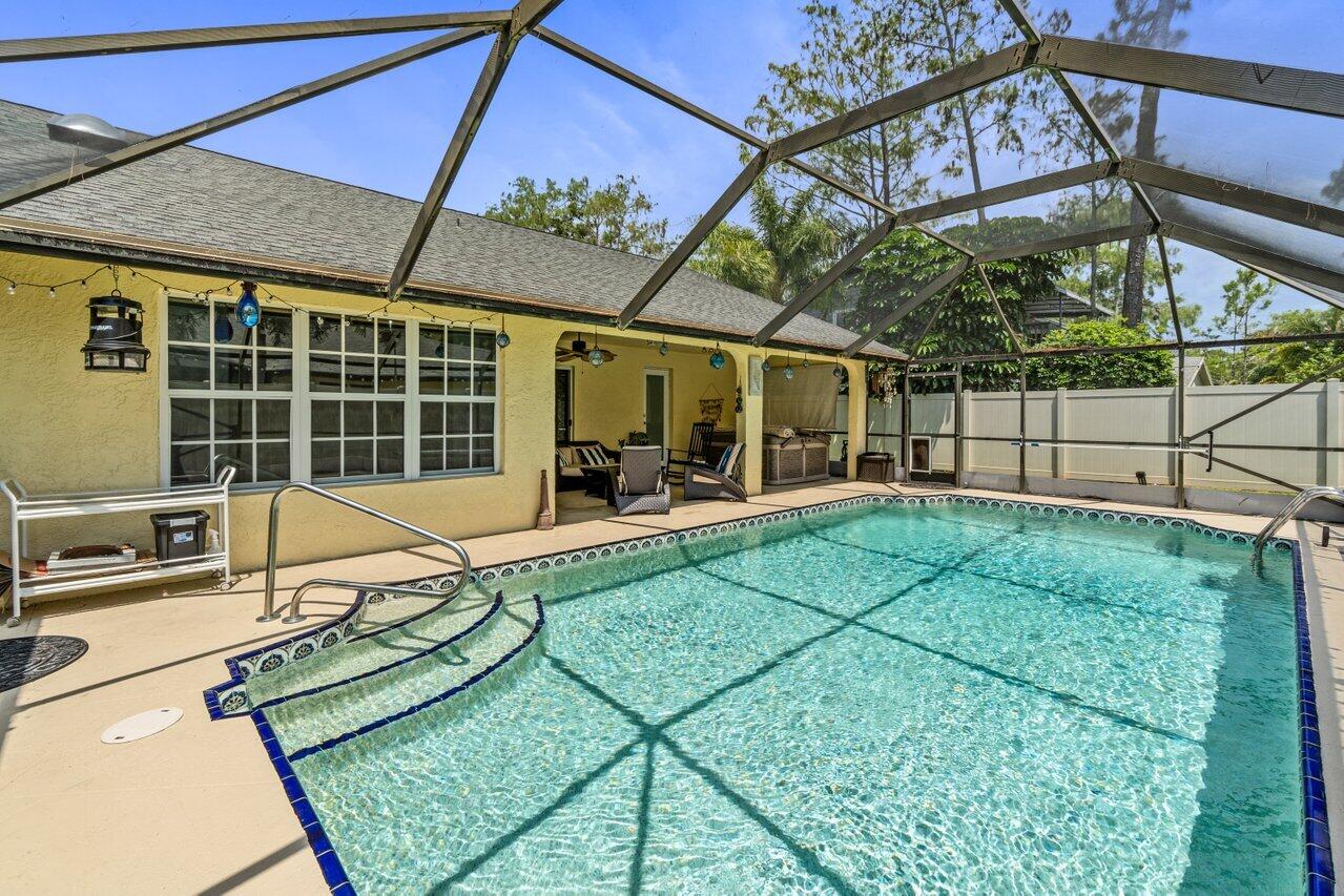 1055 Raintree Lane Wellington, FL 33414 - Photo 23 of 26 024-1055RaintreeLane-Wellington-FL-33414
