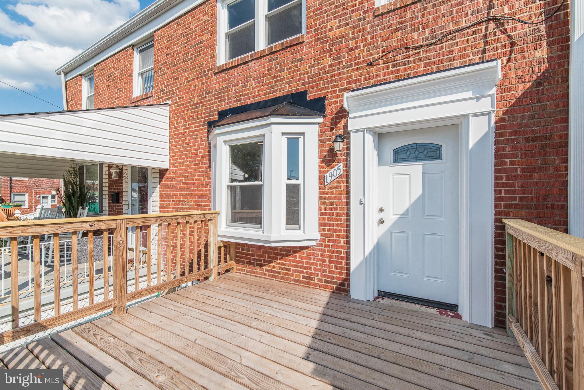 1905 Oxley Road Baltimore, MD 21222 - Photo 2 of 43 Great Porch with Bay Window