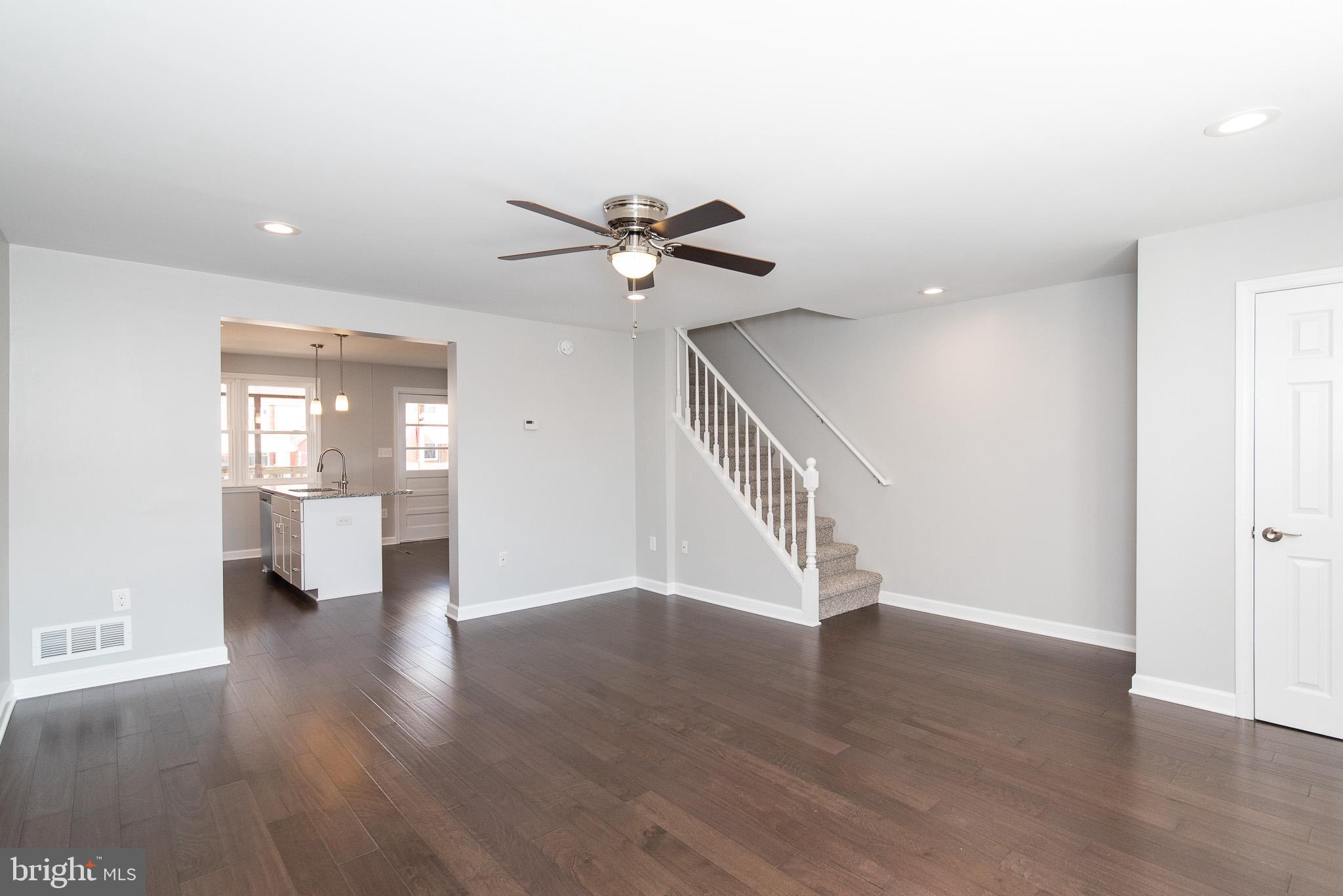 1905 Oxley Road Baltimore, MD 21222 - Photo 7 of 43 Huge Living Room