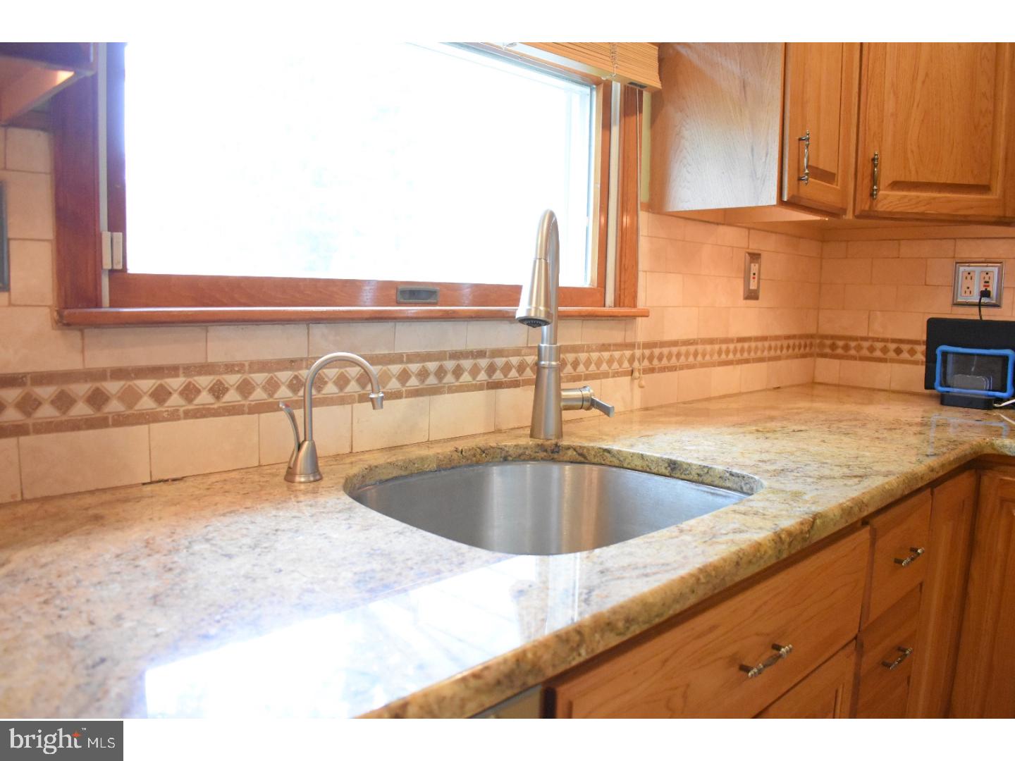 808 Heritage Road Riverton, NJ 08077 - Photo 11 of 25 Gallery Image 11