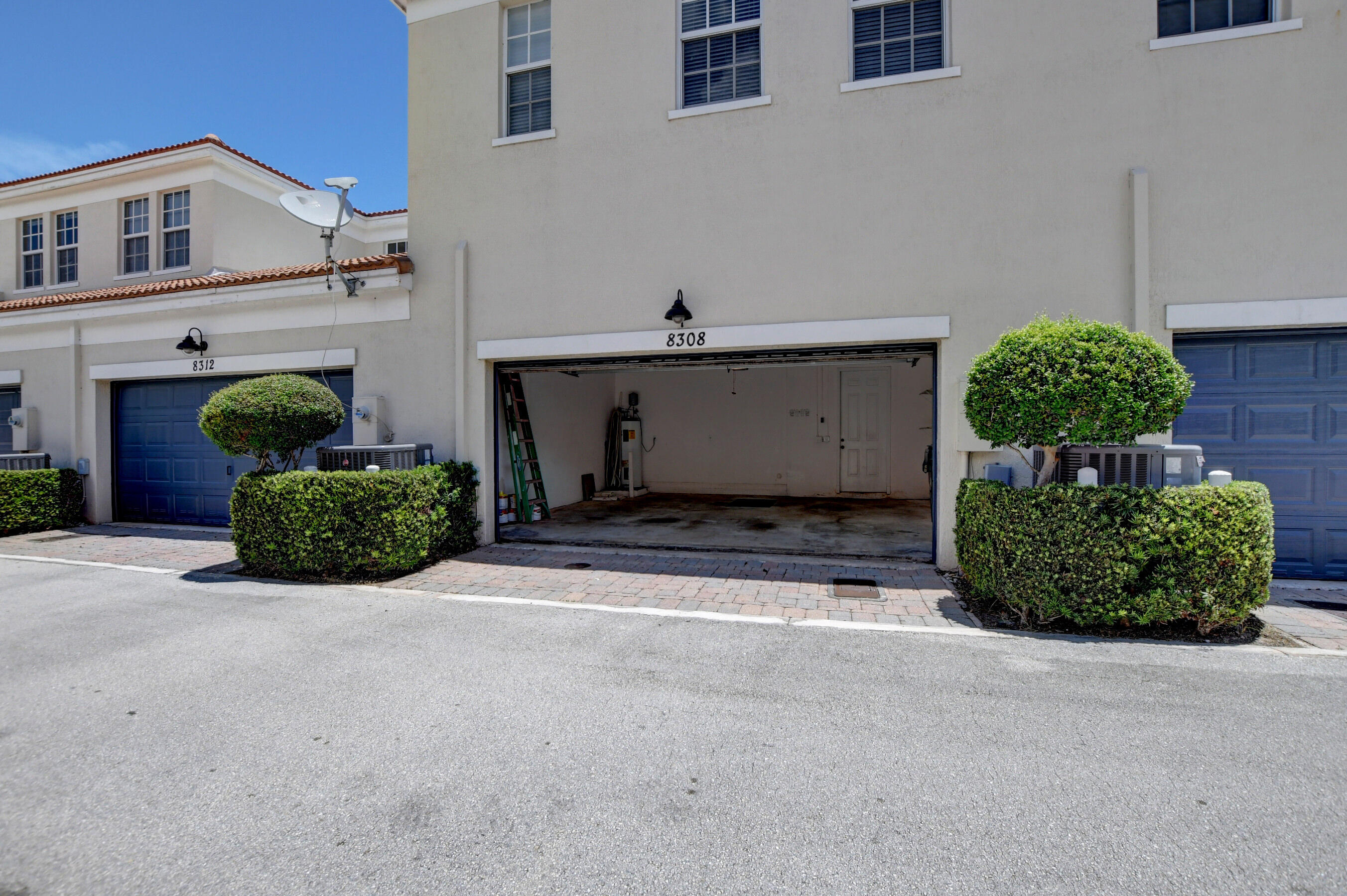 8308 Northwest 8th Way Boca Raton, FL 33487 - Photo 33 of 52 2-car garage