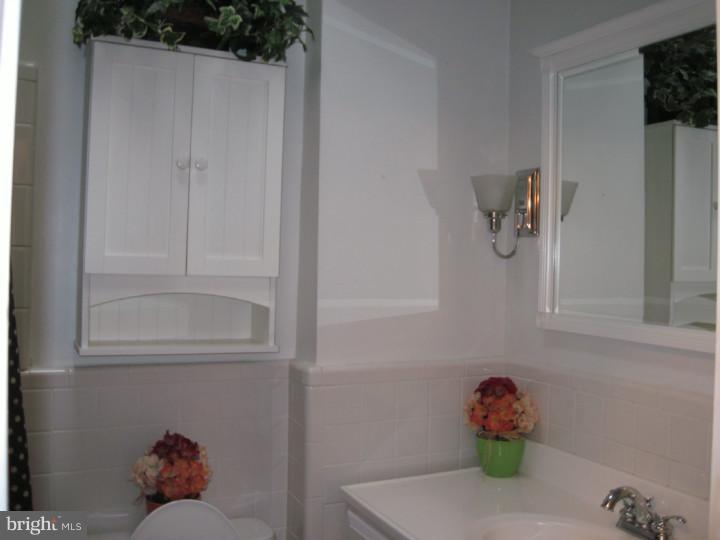 15134 Carter Road Philadelphia, PA 19116 - Photo 11 of 15 Gallery Image 11