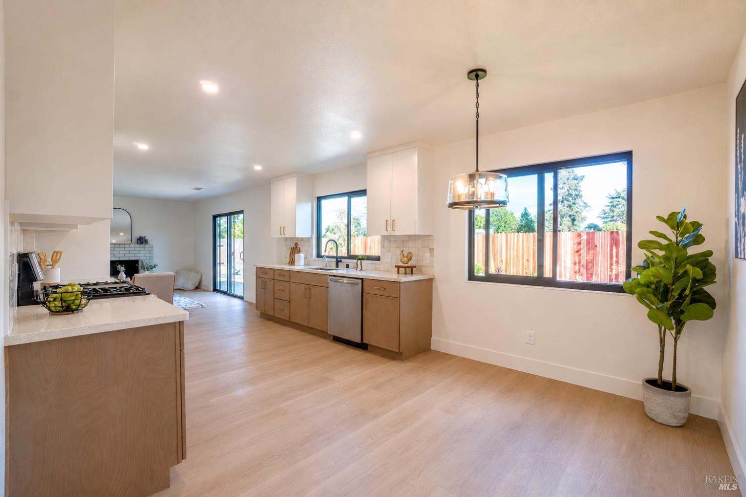 633 Weatherly Place San Ramon, CA 94583 - Photo 3 of 32