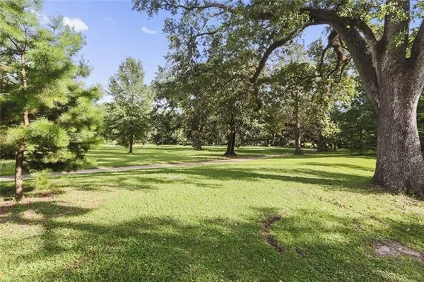 $750,000 | 518 Walnut Street, Unit E, New Orleans, LA 70118