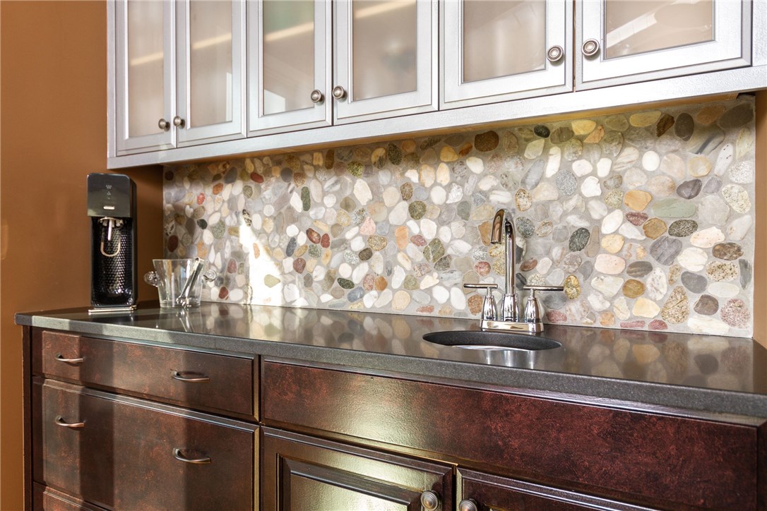 8 Dunes Road Narragansett, RI 02882 - Photo 12 of 39 Wet Bar