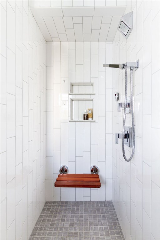 8 Dunes Road Narragansett, RI 02882 - Photo 23 of 39 Steam Shower Master Bath
