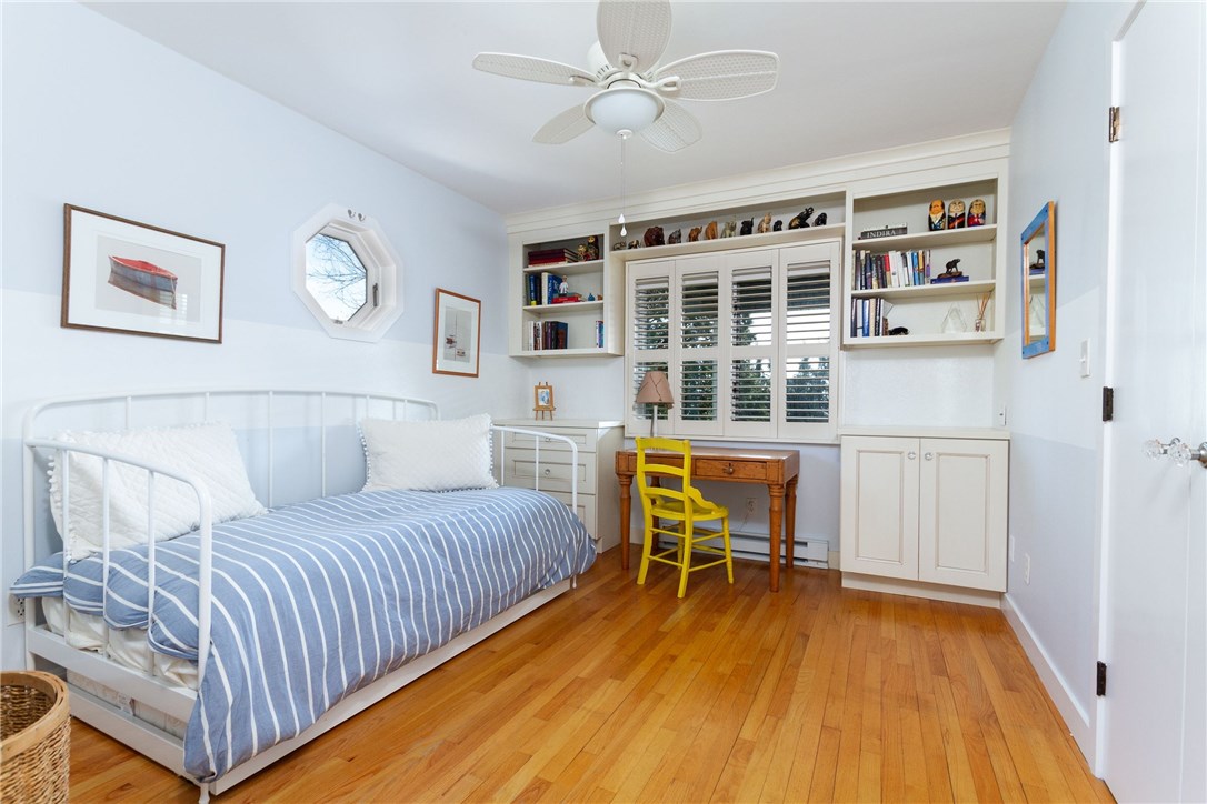 8 Dunes Road Narragansett, RI 02882 - Photo 25 of 39 Bedroom w/ ocean view