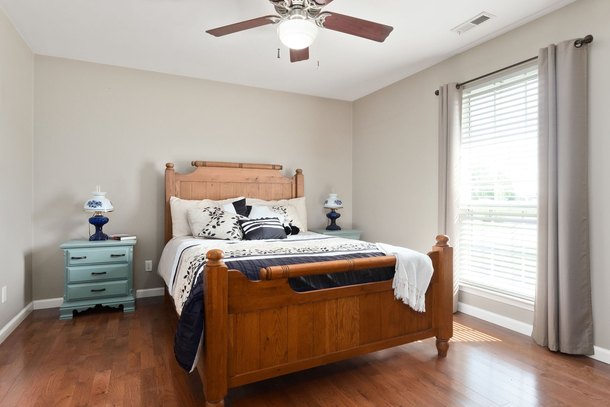 143 Old Qualls Road Cookeville, TN 38506 - Photo 27 of 40 a bed room with a bed and a window