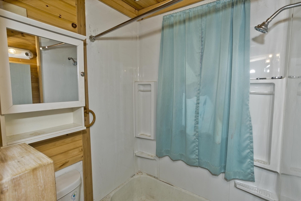 1019 Burnett Road Chicopee, MA 01020 - Photo 12 of 39