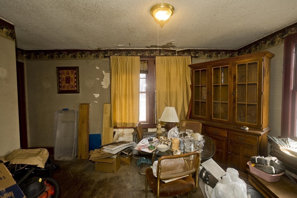1019 Burnett Road Chicopee, MA 01020 - Photo 14 of 39