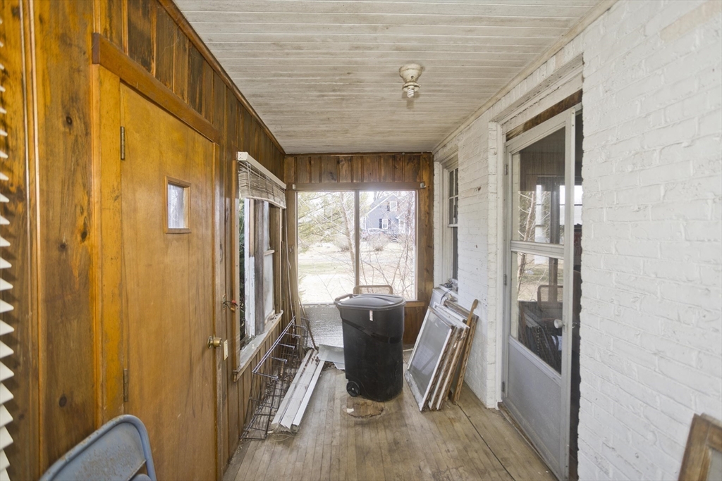 1019 Burnett Road Chicopee, MA 01020 - Photo 20 of 39