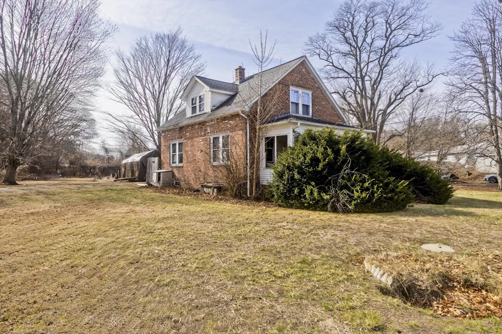 1019 Burnett Road Chicopee, MA 01020 - Photo 2 of 39